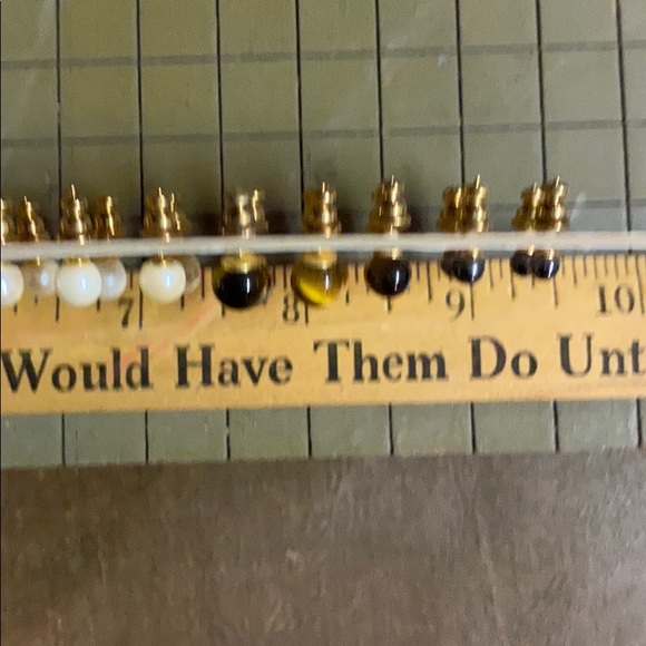 Hematite, Tigers Eye, Onyx Pearl earrings. - Picture 7 of 8